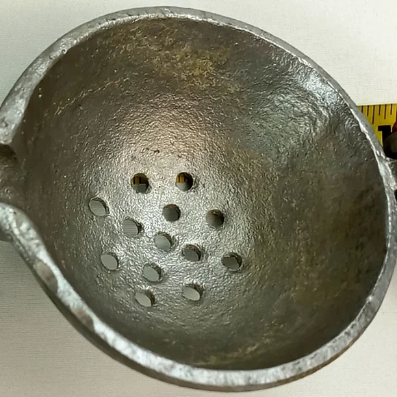 Vintage Die Cast Aluminum Lemon+Lime Hand Juicer/Squeezer/Press - Picture 9 of 10